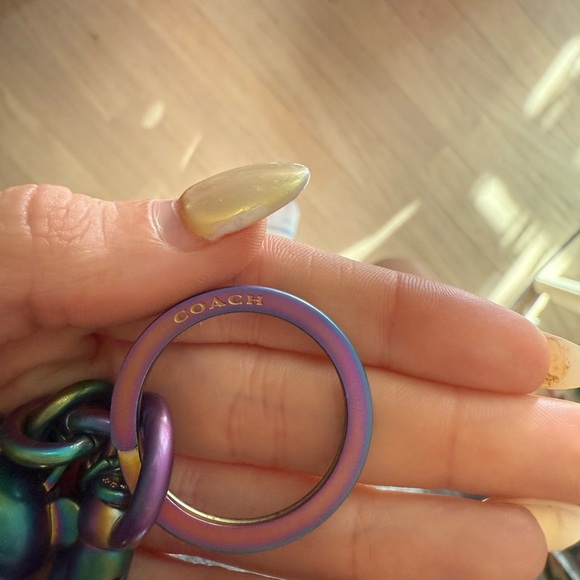 RARE coach hologram oilslick teddy bear key chain - Picture 9 of 10